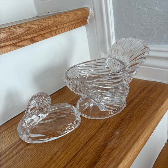 A Shannon Crystal by Godinger 24% Lead Crystal Covered Turkey Dish - Picture 5 of 7